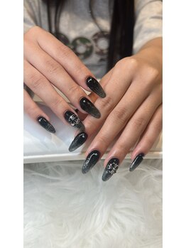 ワイズサロン(Y's salon)/夏限定でロングネイル♪