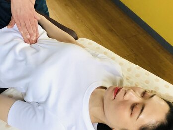 キレイビト 三鷹の写真/【腸もみ+小顔矯正+ヘッドスパ】のセットクーポンがお得〇内側から小顔を目指す◎根本から不調リセット★