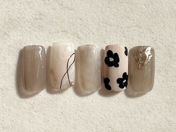 アイビー(Aivy)/シンプルフラワーデザイン