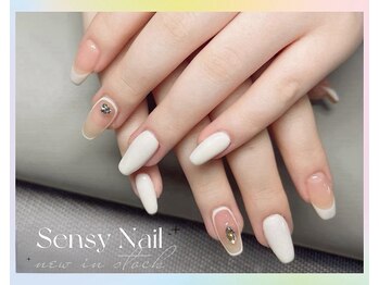 センシー ネイル スタジオ(Sensy Nail Studio)/気品ネイル+長さ出し