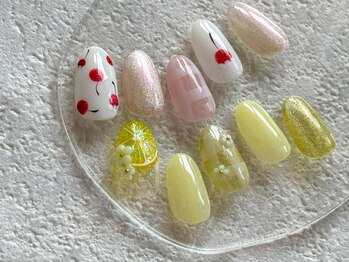 マイ ネイル 銀座店(Mai Nail)の写真/【初回*定額ア-ト¥6980~】ちゅるんとツヤ感*ちょこんと可愛いチェリー柄!
ガーリーな気分を楽しみたい方に