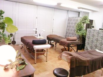 まつげエクステサロン アイズ 朝霞台店(I's)/広々店内です☆