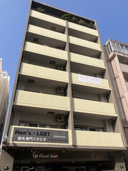 ホワイトアイ 那覇(WHITE EYE)/店舗外観[アイブロウ/眉毛/脱毛]