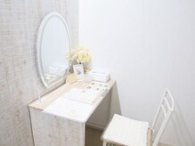 ビービーサロン(B.B.salon)の雰囲気（明るく清潔感のあるカウンセリングルーム）