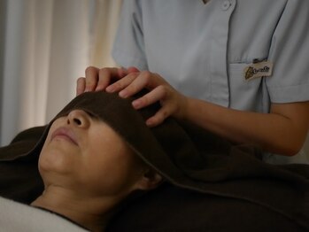 癒し～ぷ 東村山店/目元/おでこの施術