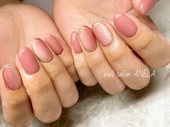 アネラ(ANELA)/縦グラデーションネイル