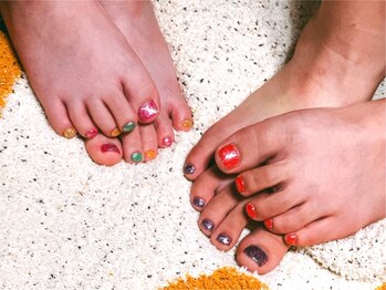 チャーム リリー(Charm lily)/キッズフットネイル