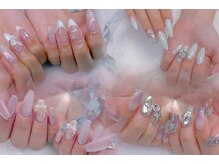 ロミィ ムーン ネイル(Romy moon nail)の雰囲気(【ネイルデザイン】)