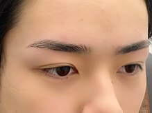 ニューリーリボーン(Newly Reborn)/自眉毛での平行眉