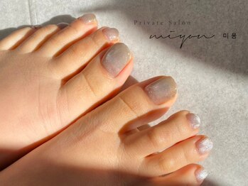 ミヨン(miyong)の写真/足元もオシャレに可愛く☆足元を好みのデザインにすることで気分も上がり女子力もUPなること間違いなし◎