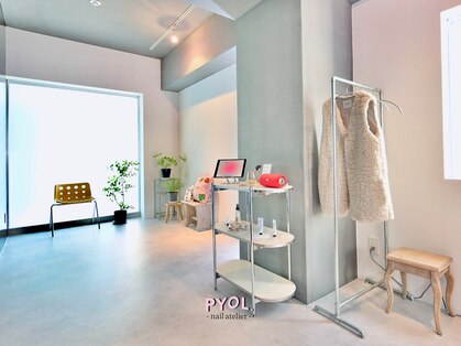 ピョル(PYOL.)の写真