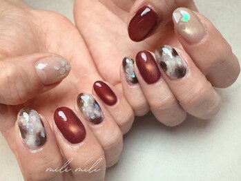 ミリ ミリ(mili mili)/ホワイトべっ甲ネイル