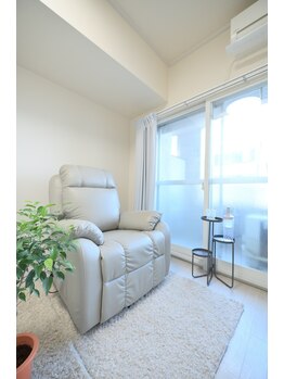 レディーバグ(Lady BUG)/ふかふかのチェアでリラックス