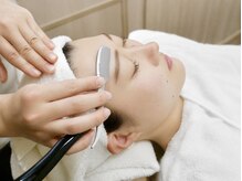 グレイスフルバーバー 新宿パークタワー店の雰囲気（人気の【美肌（お顔）シェービングは￥3850】眉カット込みです）