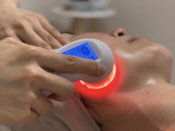 ブルーム(BLOOM)の写真/たるみ＆むくみ徹底改善！気持ち良いのに小顔効果◎弾力のある引き締まった肌へ導く大人女性に人気のケア。