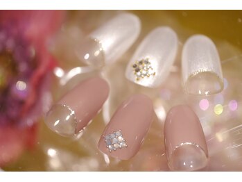 ネイルサロン ブリオン(Nail Salon Bullion)/キラキラビジュー