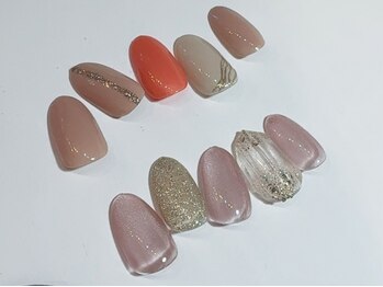 スプランドゥール(Splendeur)の写真/駅チカの隠れ家サロン『【他店オフ&ケア込】ワンカラーorカラグラ¥6,300』今旬ネイル☆デザイン更新中♪