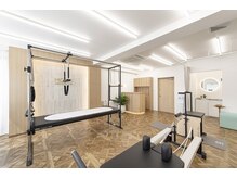 モモ 麻布十番 白金高輪(MOMO)/今話題のマシンピラティス