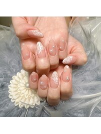 白いレースネイル