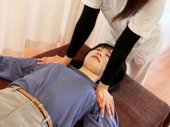 城東いまふく鶴見整体院/猫背矯正+整体で美スタイルへ