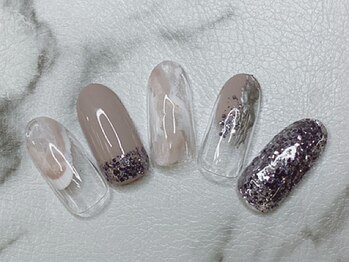 ネイルアンドアイラッシュサロンR/ニュアンスネイル