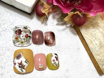 エルミネイル(ELMI nail)の写真/【ふとした瞬間、心にも華やぎを】ちらりと覗く指先に、さり気なくトレンドをしのばせて♪