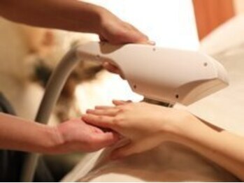 もみかる 野々市堀内店の写真/最新ハイブリッド脱毛機導入&美肌効果のある保湿ジェルで脱毛しながら綺麗が叶う♪