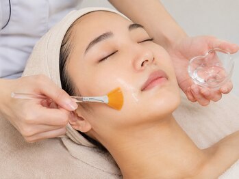 ハイケアビューティー(Hi-Care Beauty)の写真/【黄金比配合のソフトピール】4種のピーリング成分×7種の美容成分で様々なお肌悩み解消！敏感肌OKの肌育◎