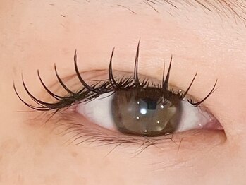 レノアイ 直江店(RENO eye)/目尻長めの大人っぽデザイン