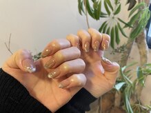パラジェル登録サロンLea nail　長堀橋/大人上品フレンチ