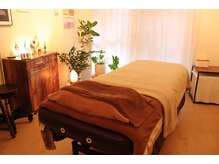 トワヒーリング(toihealing)の雰囲気（暖色系で統一した完全個室のプライベート空間はサロンのこだわり）