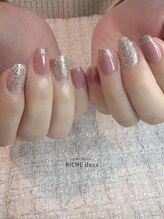 リッシュ ドゥ(RICHE deux)/ラメグリッター×フレンチネイル