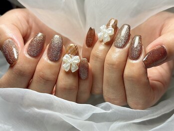 サロンドフォーエイチ(salon de 4H)/ブラウンのチェック柄ネイル☆