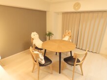 ニコ(Niko)の雰囲気（シンプルながらに落ち着ける空間でご対応致します。）