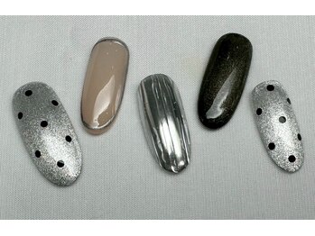 スピードネイル アンド アイ 宮交シティ店/#211【ドット×マグネット】