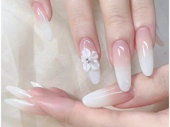 ラジュルネ(nail&eyelash La journee)の写真/美フォルムにこだわり◎手元がより美しく見えるデザインに【長さ出し10本×3Dお花1本】8000円
