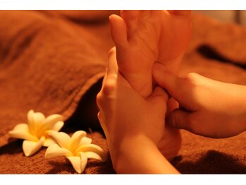 バリ曼荼羅(BALI MANDARA)/リフレクソロジー　40分　￥4000