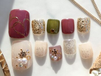 プラスネイル 池袋西口店(PLUS NAIL)の写真/可愛いフットデザイン豊富!毎月新作リリース!【触りたくなるすべすべかかと】になれる角質ケアメニューも◎