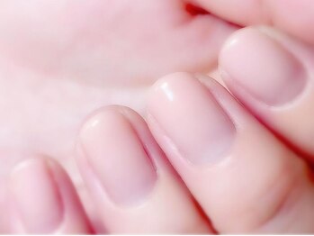 アンドネイルアンドビューティー(&NAIL and Beauty)の写真/爪が小さめ、取れやすい、甘皮が気になる...ただ塗るだけじゃない丁寧なケアで悩みを一緒に解決しませんか?