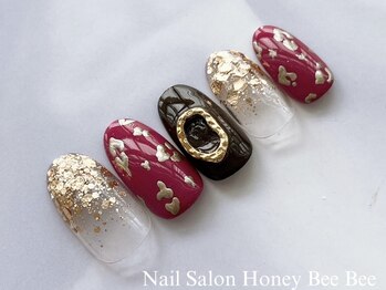 ハニービービー(Honey Bee Bee)/ゴールドアニマルネイル