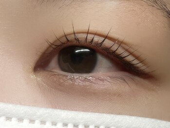 ラフェリア(Raffelia)の写真/パーマで魅せる！ナチュラル可愛いモテる目元へ☆自まつ毛を活かして輝く私