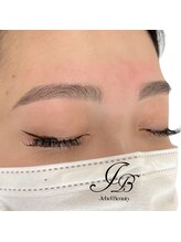 ジュベルビューティー(Jebel Beauty)/眉毛でお悩みの方！