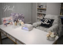 ニルヴァーナ ウェルネス スパ(Nirvana Wellness SPA)の雰囲気（フリースペースの1室にてネイルを提供しております。担当MIYUKI ）