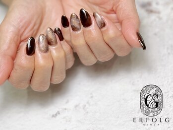 エアフォルク 銀座(ERFOLG)の写真/様々なシ-ンや魅せたい印象に合わせてあなただけのオリジナルをご提案★銀座の洗練されたネイルをお手元に!
