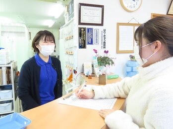 ひのくま鍼灸整骨院/受付の風景