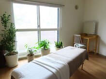 アメイン(eyebrow salon Amain)の雰囲気(柔らかな自然光が入るアットホームな空間★お子様とご一緒に◎)