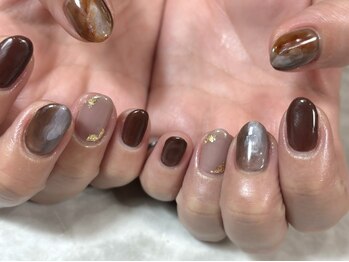 Taoネイルの写真/「短い爪が好き！」「仕事柄爪を伸ばせない…」という方にもオススメ☆ショートネイルデザインで気分もUP♪