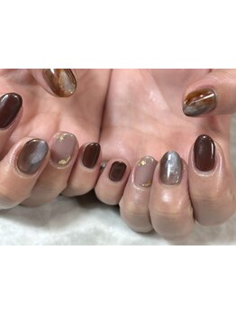 ショートネイルデザインが豊富