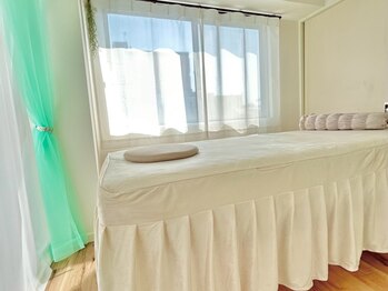 睡眠ケアサロン　NEMUTOHAの写真/【自然に眠れる体へ】快眠ヘッドスパとお腹の温めケア。タイ古式マッサージで全身を整える特別な体験