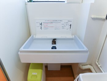 ファミリーカイロプラクティック 三鷹院/院内のようす9 おむつ替え台